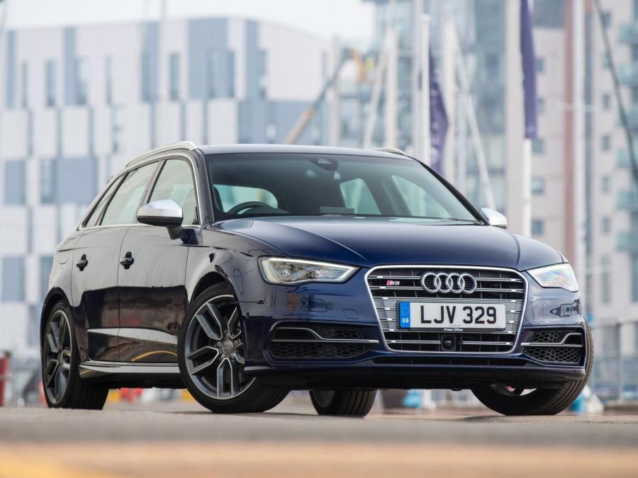  Audi S3 Sportback (8V) 2013 года  (UK) (фото 1 из 17)